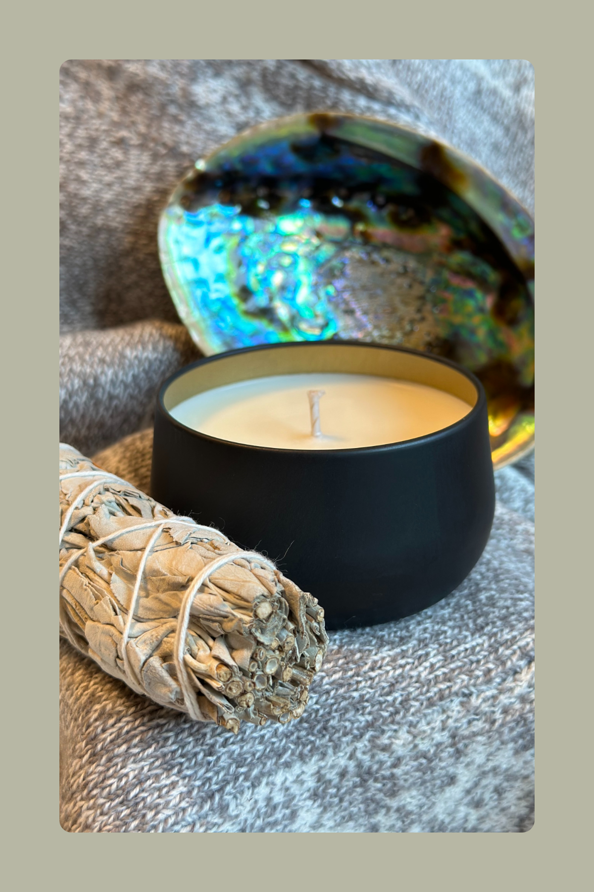 Smudge| Palo Santo + Cedarwood - Soy Candle